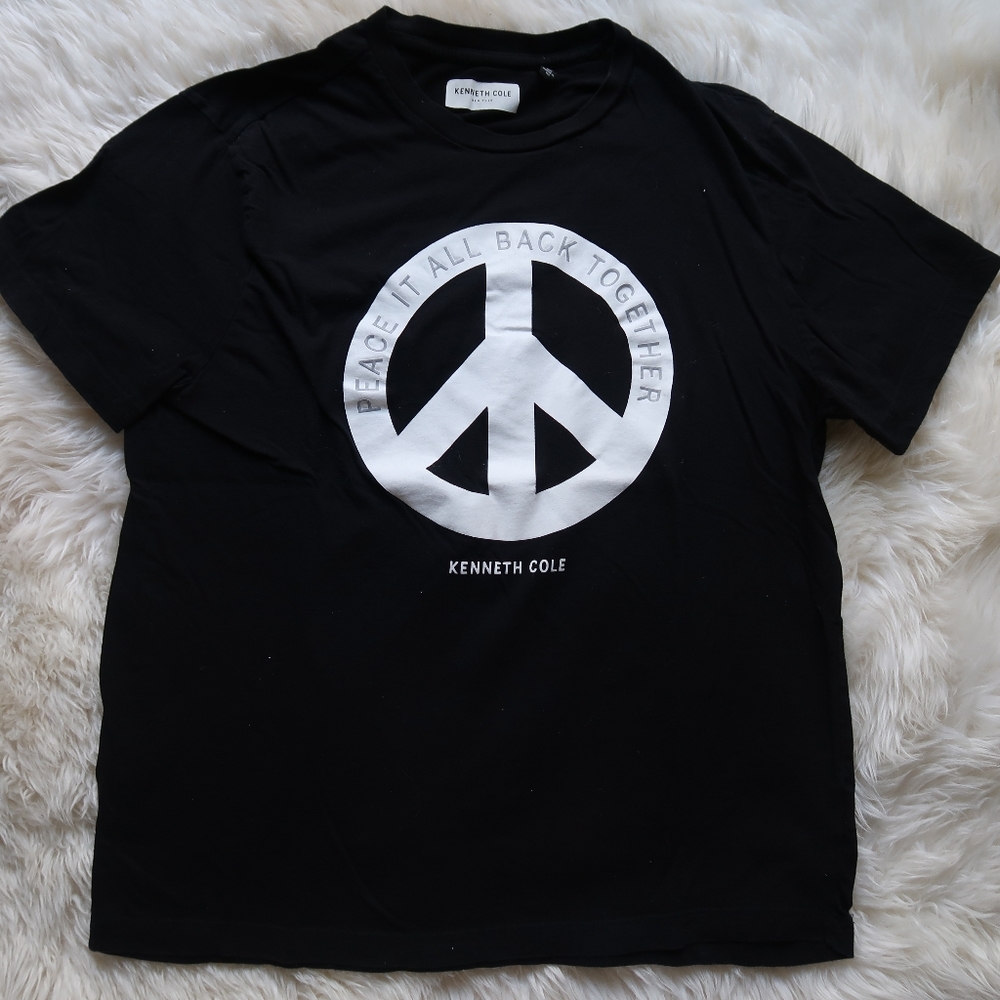 Vintage Kenneth Cole Graohic Tee Shirt